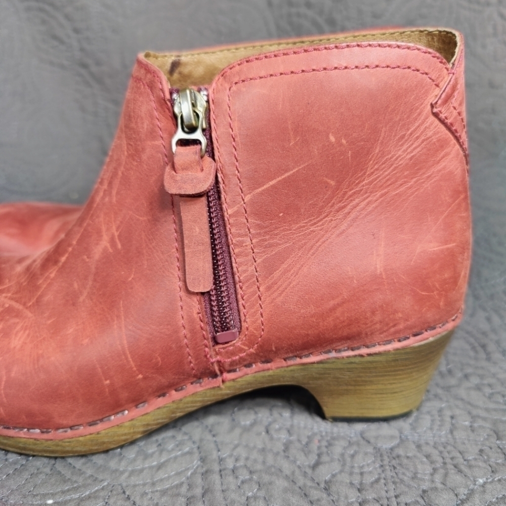 Dansko Max Block Heel Zip Distressed Rust Burgundy Leather Ankle Wedge 6.5-7 - Picture 4 of 13